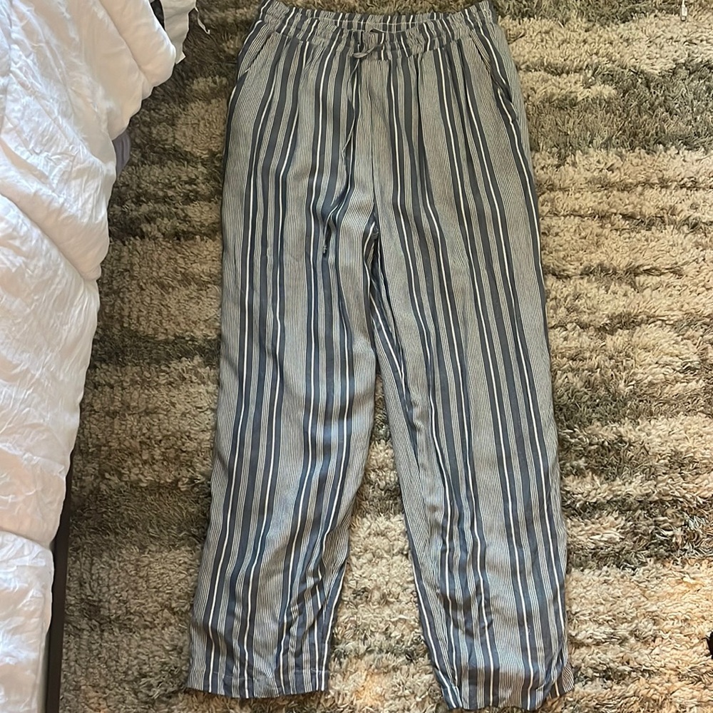 American eagle lose stripped pants